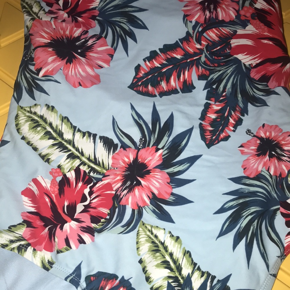 Kona Sol full Swimsuit 🩱 - Picture 5 of 11
